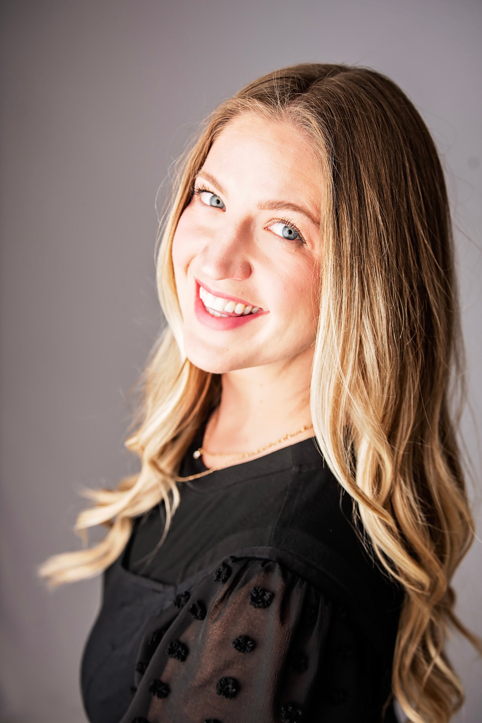 Miss Rayni Capps headshot